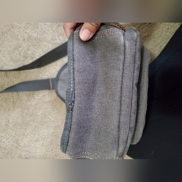 Michigan Gray Multi Zipper Fanny Pack/Crossbody Bag - Picture 16 of 16